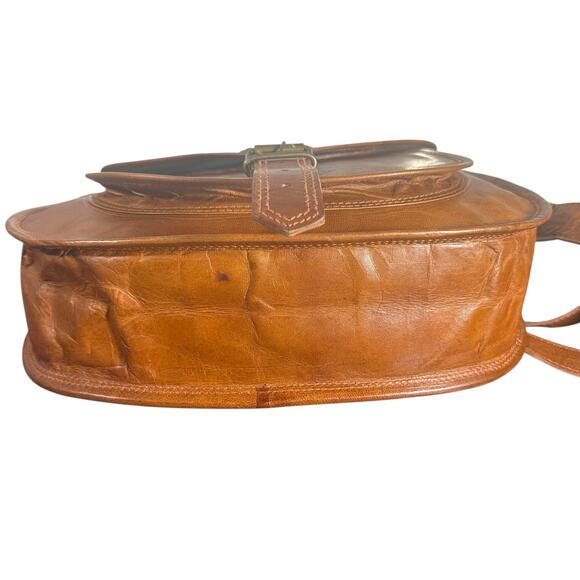 Tan Leather Saddle Crossbody Bag Flap Buckle Closure Western Style handmade - Picture 4 of 14